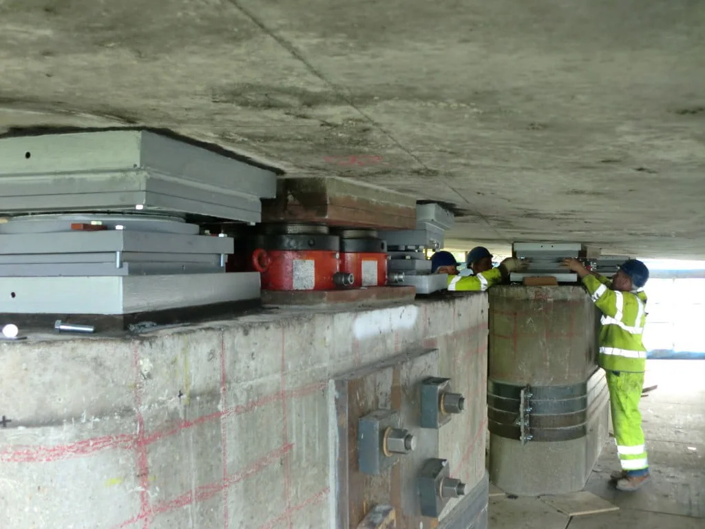 maintenance of bridge bearing